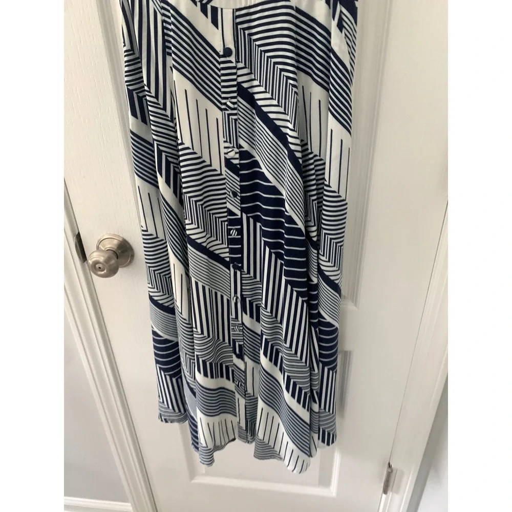 Yumi Kim Navy White Geometric Stripe Tie Front Midi Dress XS Pocket Smocked Back - Picture 3 of 13